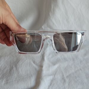 NWOT Dezi Clear Rectangular Sunglasses